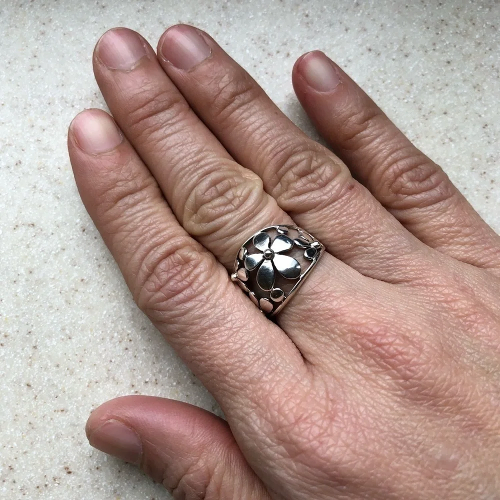 Women 925 Solid Sterling Silver Ring Size 8 Flower Texture Craft Statement Fall - Picture 6 of 8